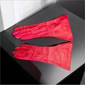 Fashion Women's Leather Gloves color red made in France Size EU 7.5 /US S NWOT